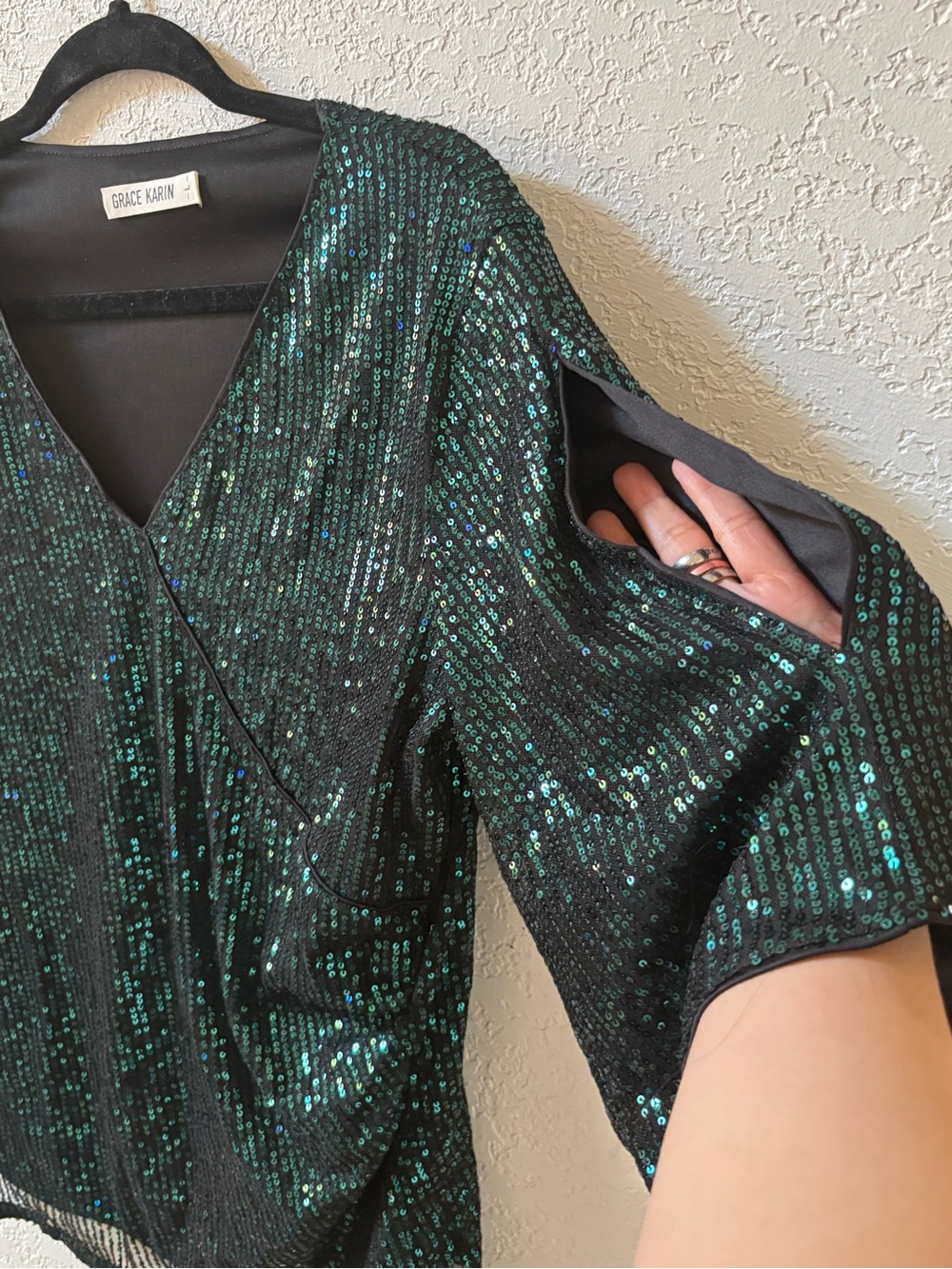 Grace Karin Green Sequin V-Neck Blouse - Picture 2 of 2
